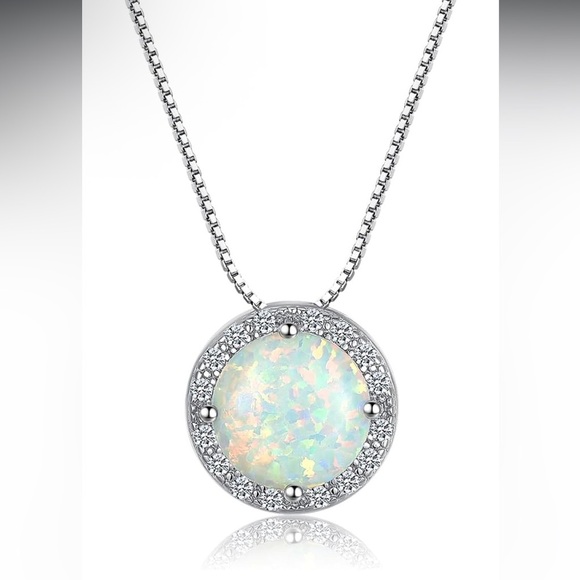 Elegant Silver Pendant Necklace - Picture 2 of 4